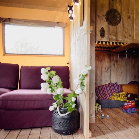Tente en toile et en bois 6 personnes - y compris les installations sanitaires