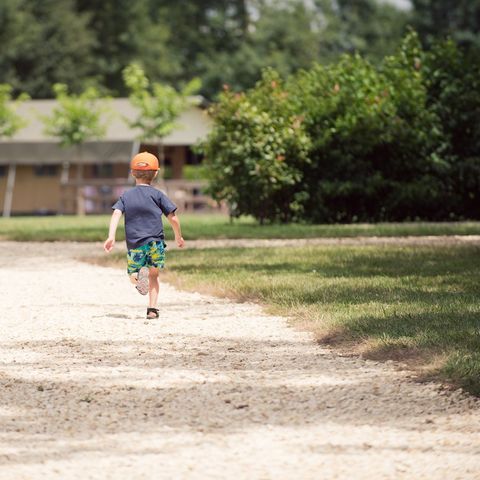 TENTE TOILE ET BOIS 6 personnes - y compris les installations sanitaires