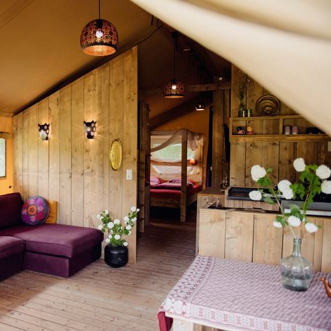 Tente en toile et en bois 6 personnes - y compris les installations sanitaires