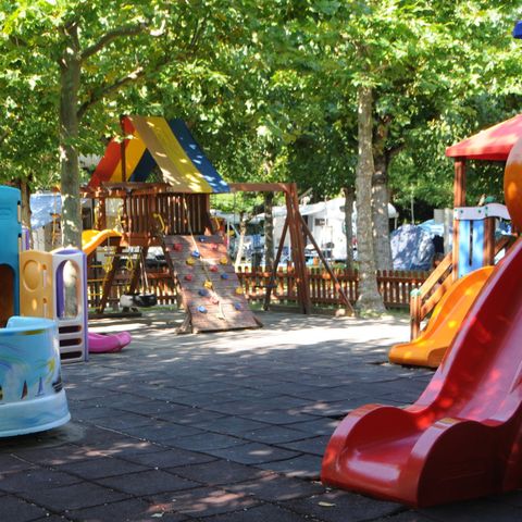 Happy Camp mobile homes in Camping Riccione - Camping Rimini - Image N°2
