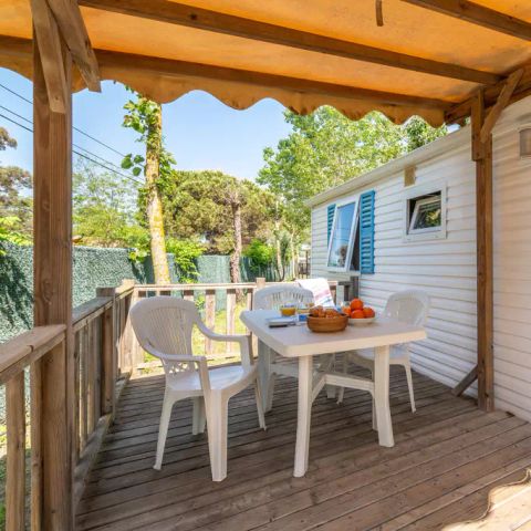 BUNGALOW 6 personnes - Mobil-home | Classic | 2 Ch. | 4/6 Pers. | Terrasse surélevée | 1 SDB | Clim.
