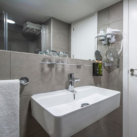 Chambre 2 personnes - DOUBLE SUPÉRIEURE - VUE MER - BALCON
