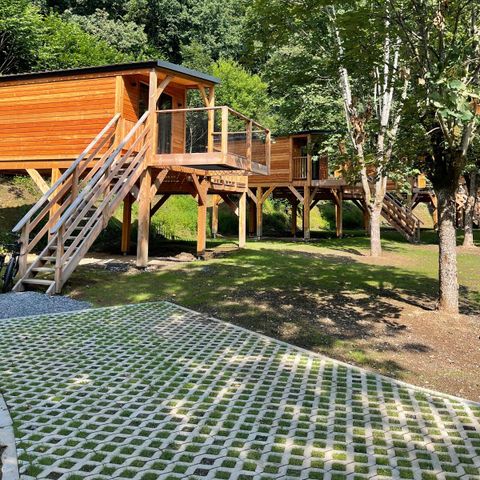 HÉBERGEMENT INSOLITE 2 personnes - Maison dans les arbres 2 personnes