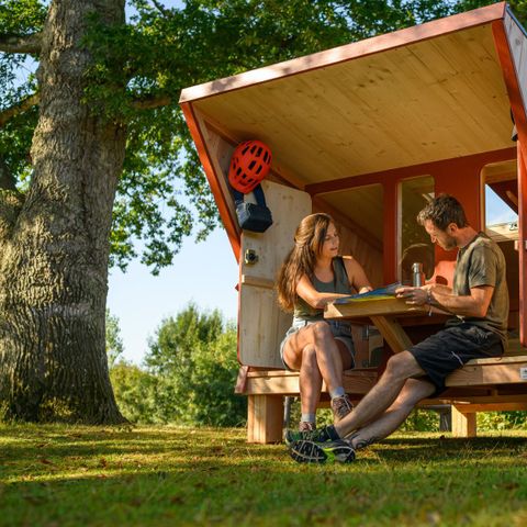 HÉBERGEMENT INSOLITE 2 personnes - Sauterelles (sans sanitaires)