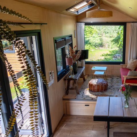 HÉBERGEMENT INSOLITE 4 personnes - Serre miniature (2+2)