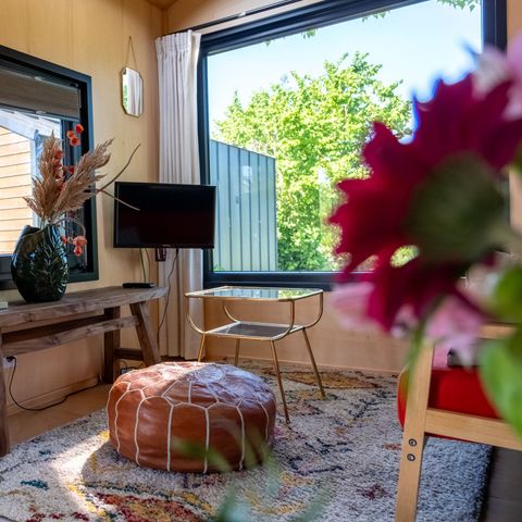 HÉBERGEMENT INSOLITE 4 personnes - Serre miniature (2+2)