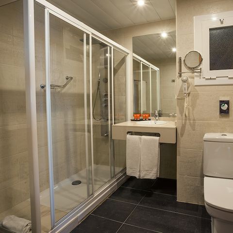 CHAMBRE 2 personnes - CHAMBRE DOUBLE - BALCON - VUE MER - PETIT-DÉJEUNER INCLUS