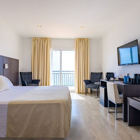 CHAMBRE 2 personnes - CHAMBRE DOUBLE - SUPERIOR - BALCON - VUE MER - PETIT-DÉJEUNER INCLUS