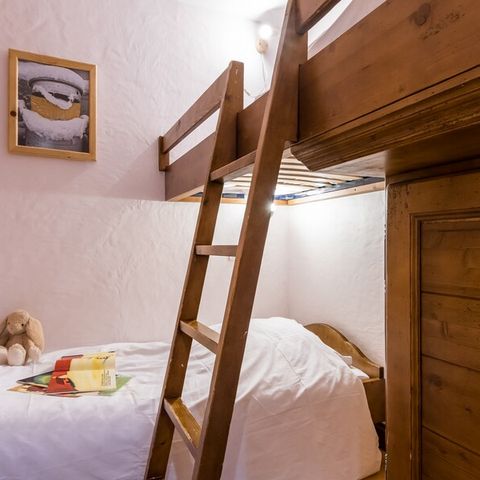 Appartement 5 personnes - 1 chambre - 1 coin - Nuit - Balcon