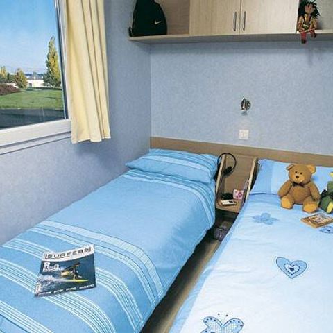 MOBILHOME 6 personnes - Classic | 3 Chambres | Capacité 6 personnes | Terrasse surélevée | 1 Salle de bain | Climatisation