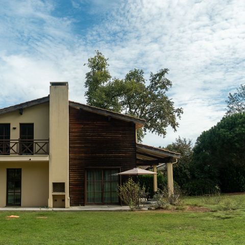 VILLA 6 personnes - Graves