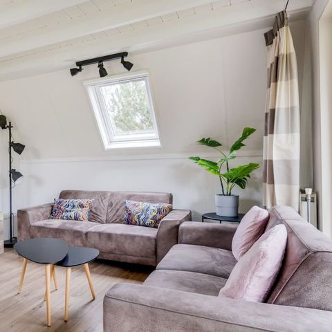 BUNGALOW 6 personnes - Barge à queue noire 130