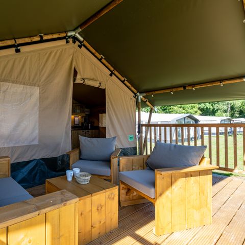 TENTE TOILE ET BOIS 5 personnes - y compris les installations sanitaires