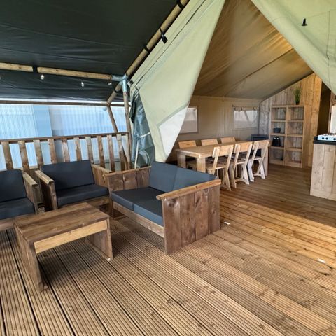 Tente en toile et en bois 5 personnes - y compris les installations sanitaires