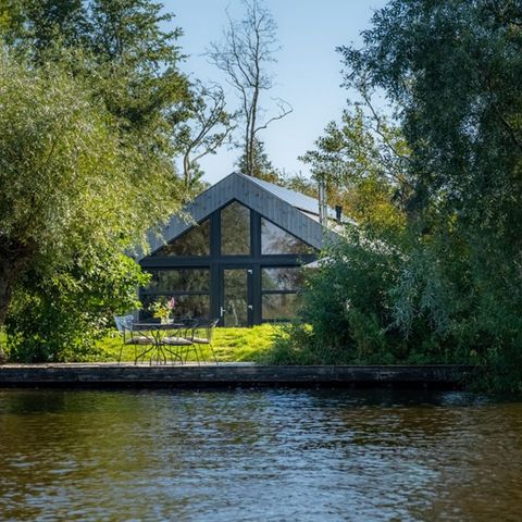 LODGE 6 personnes - Loge à eau Tomke