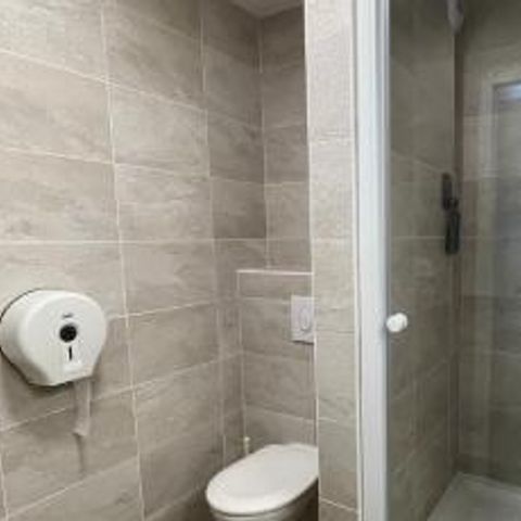 CHAMBRE 3 personnes - Chambres communicantes CH2 + CH1 PMR