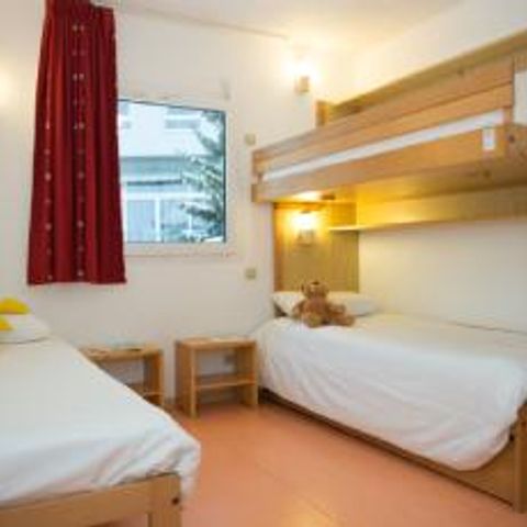 CHAMBRE 9 personnes - Chambres communicantes CH4 + CH5