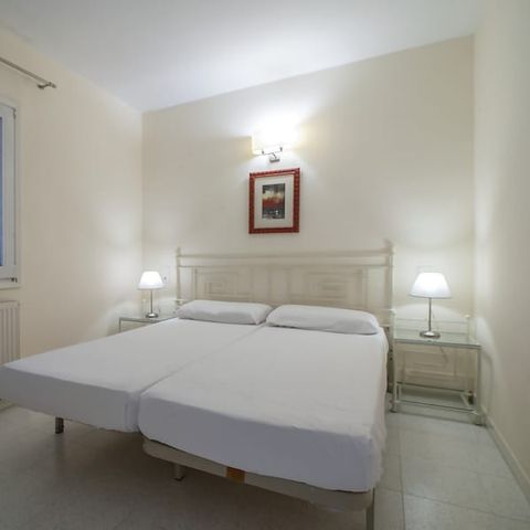 APPARTEMENT 3 personnes - Appartement 1 chambre - 2 adultes + 1 enfant (- 12 ans) ou 3 adultes - Economique