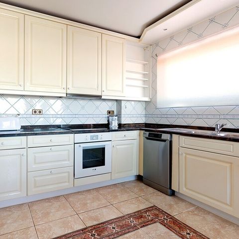 APPARTEMENT 5 personnes - Appartement 2 chambres - 4 adultes + 1 enfants ( - 12 ans) ou 5 adultes - Spacieux