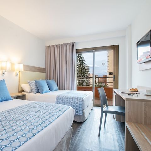 CHAMBRE 3 personnes - Chambre Familiale - 3 personnes - balcon