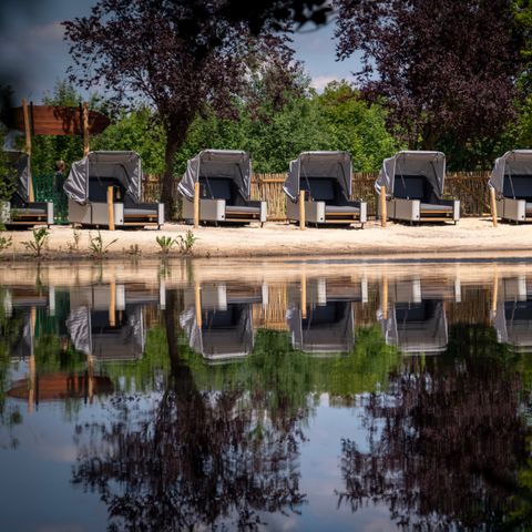 HÉBERGEMENT INSOLITE 2 personnes - Panier de plage-lit Lagoon