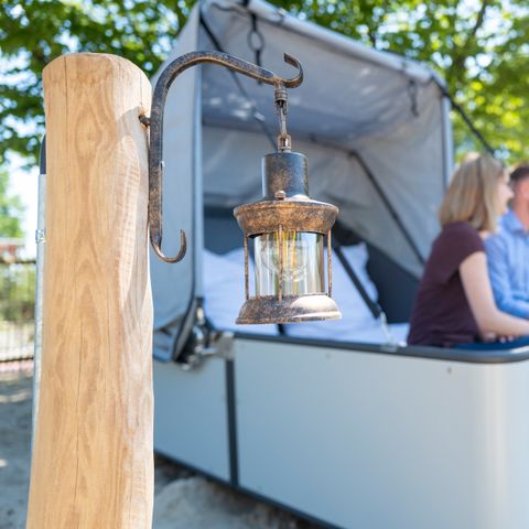HÉBERGEMENT INSOLITE 2 personnes - Panier de plage-lit Lagoon