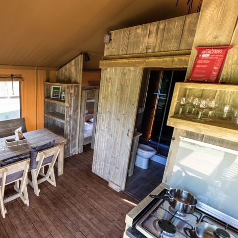 Tente en toile et en bois 6 personnes - y compris les installations sanitaires