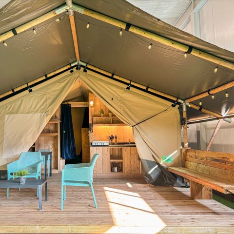 TENTE TOILE ET BOIS 6 personnes - y compris les installations sanitaires
