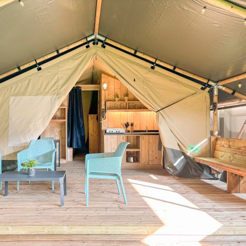 Tente en toile et en bois 4 personnes - y compris les installations sanitaires