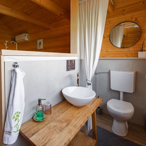 CHALET 4 personnes - Wooden house HIS, 22m² - Private Toilet, Sink & Outdoor Tub