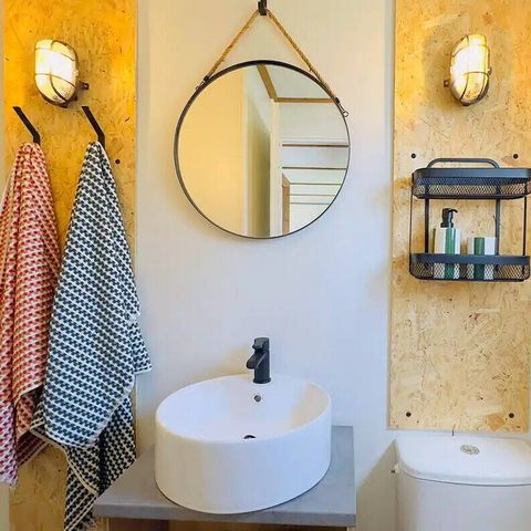 HÉBERGEMENT INSOLITE 4 personnes - Tiny House | 2 Ch. | 4 Pers. | Terrasse surélevée | 1 SDB