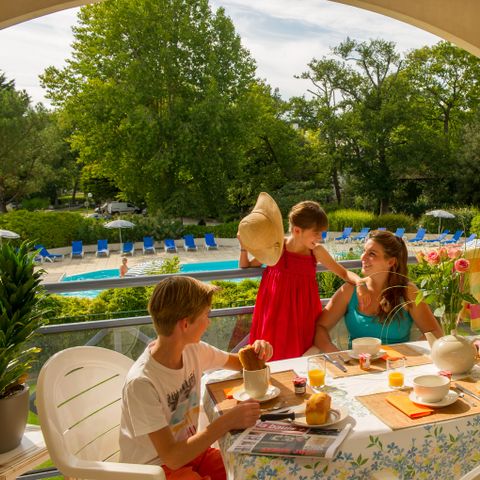 STUDIO 5 personnes - G/193_STUDIO CABINE 4/5 PERSONNES