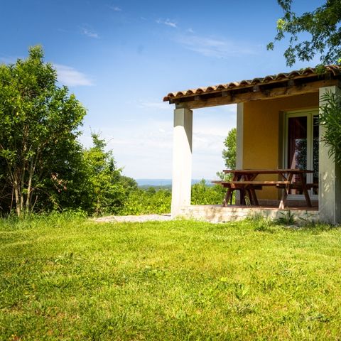 GÎTE 8 personnes - 50m² - 2 chambres avec jardin