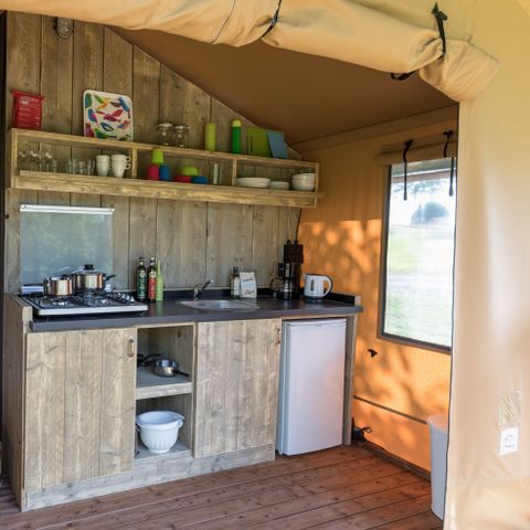Tente en toile et en bois 4 personnes - y compris les installations sanitaires