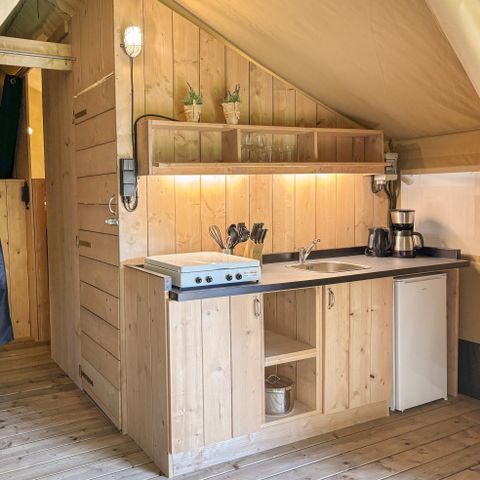 TENTE TOILE ET BOIS 4 personnes - y compris les installations sanitaires