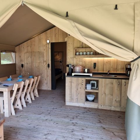 Tente en toile et en bois 5 personnes - Lodge de luxe avec sanitaires
