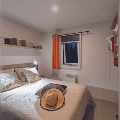 MOBILHOME 4 personnes - Mobil home Confort - 2 chambres - terrasse semi-couverte