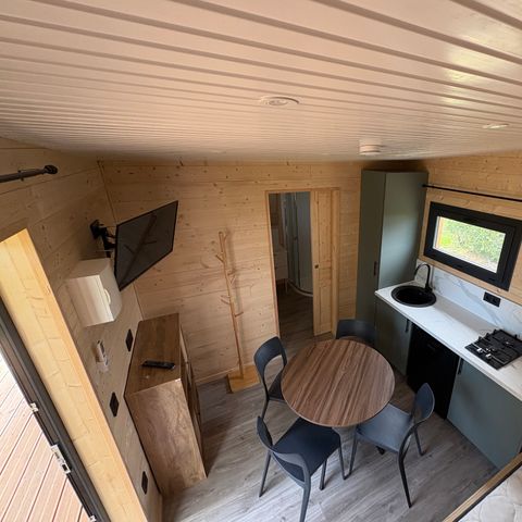HÉBERGEMENT INSOLITE 4 personnes - Cabane en bois - avec SPA -