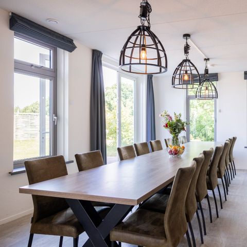 Hébergement pour groupe 16 personnes - Ferme familiale avec piscine intérieure privée et sauna