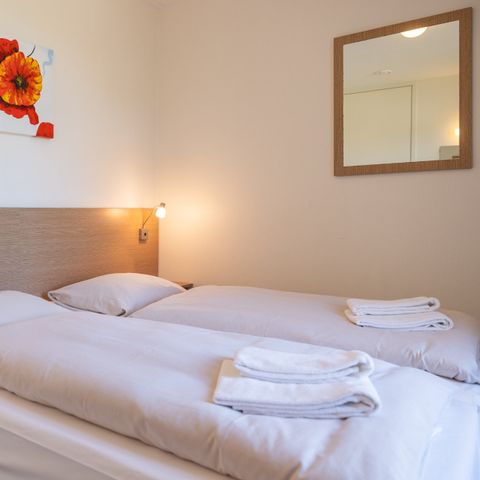 Hébergement pour groupe 10 personnes - Ferme familiale avec piscine intérieure privée et sauna