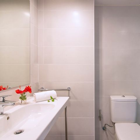 Chambre 2 personnes - Double - Balcon - Vue piscine