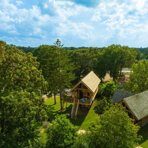 CHALET 4 personnes - Cabane dans les arbres avec jacuzzi