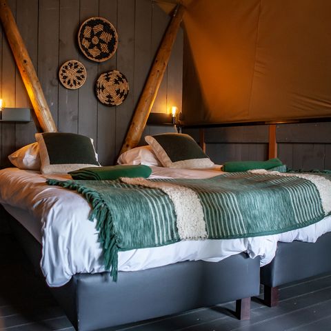 TENTE TOILE ET BOIS 8 personnes - Lodge « Koningslodge » avec jacuzzi