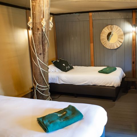 TENTE TOILE ET BOIS 8 personnes - Lodge « Koningslodge » avec jacuzzi