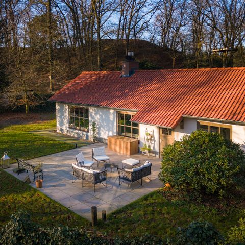 Hébergement pour groupe 12 personnes - Maison de campagne de luxe avec jacuzzi et sauna