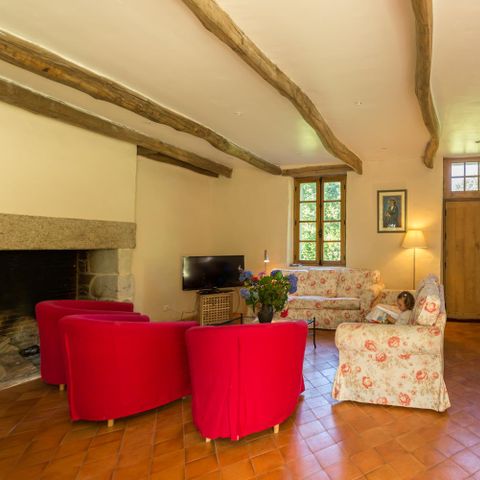 GÎTE 10 personnes - Maison du Parc (grand jardin privé)
