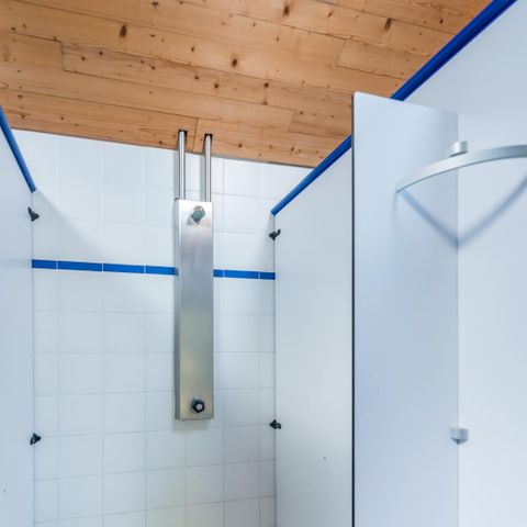 Emplacement - Emplacement Confort - 120-140m² - Electricité 10A -connexion Eau - Evacuation eau grises - 1 véhicule