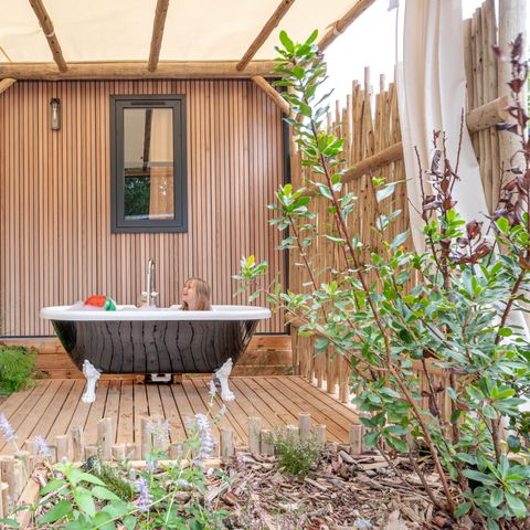 MOBILHOME 6 personnes - Garden 3ch-CLIM-baignoire-TV-LV-plancha-terrasse couverte-33m² | PREMIUM