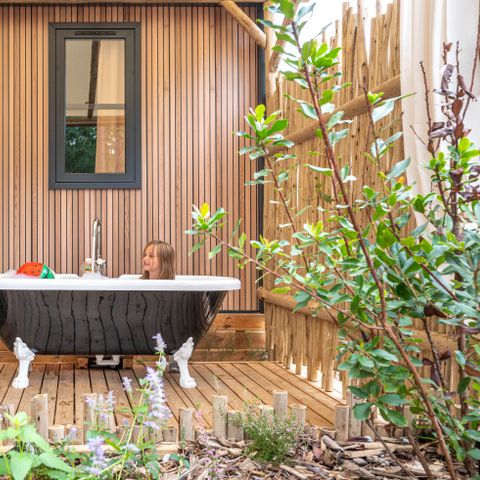 MOBILHOME 4 personnes - Garden 2ch-CLIM-baignoire-TV-LV-plancha-terrasse couverte-31m² | PREMIUM