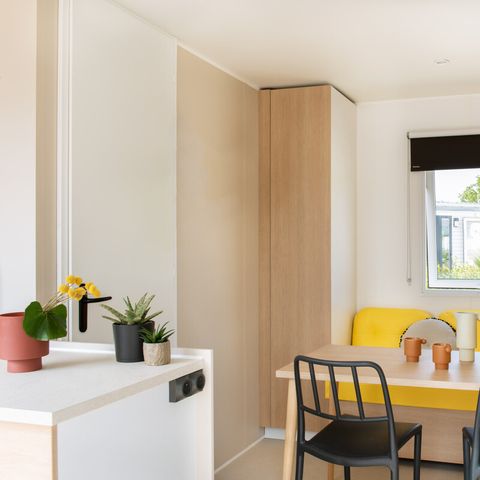 MOBILHOME 4 personnes - Confort TV PLUS 2ch | CONFORT - 26m² - terrasse couverte - TV - plancha